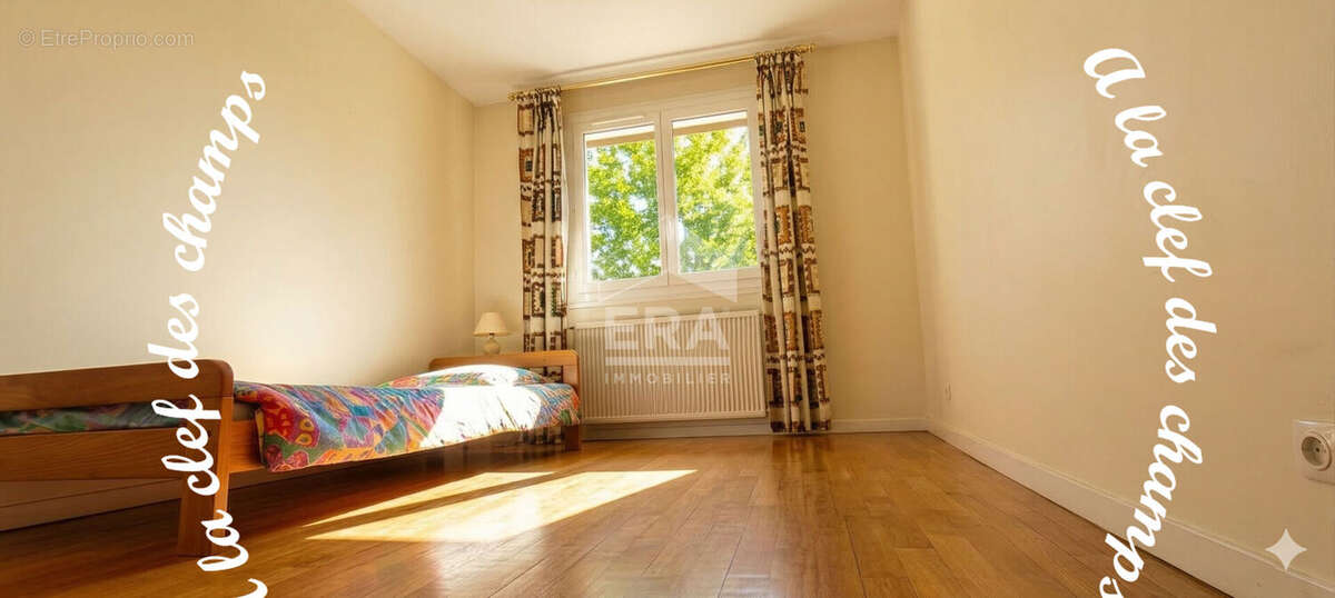 Maison à BURES-SUR-YVETTE