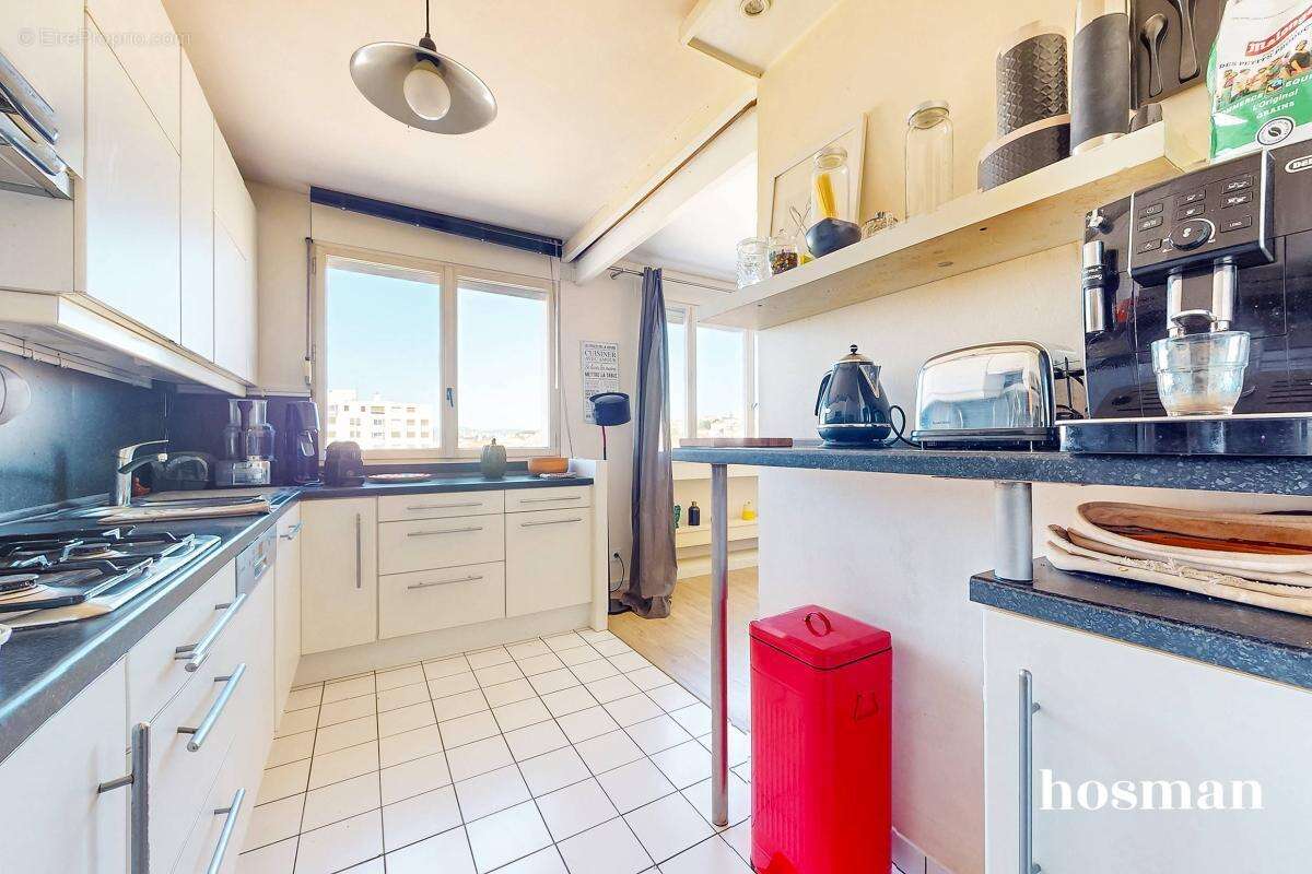 LYON 6ᵉ – Saint-Pothin  99 m² en 9ᵉ étage  Vue panoramique Croix-Rousse  Garage disponible - photo 5