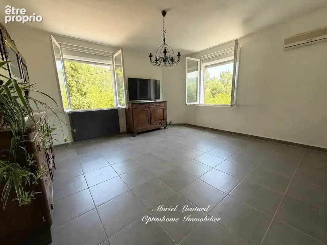 Maison 9 pieces 200 m2 - dependances - photo 4