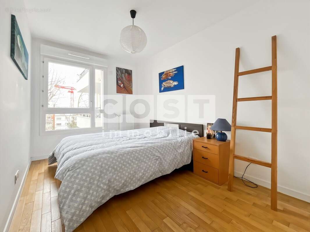 Appartement à COLOMBES