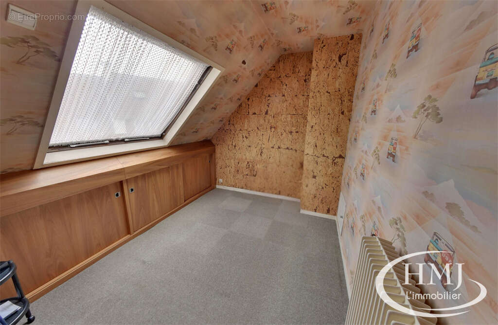 Maison à COURCOURONNES