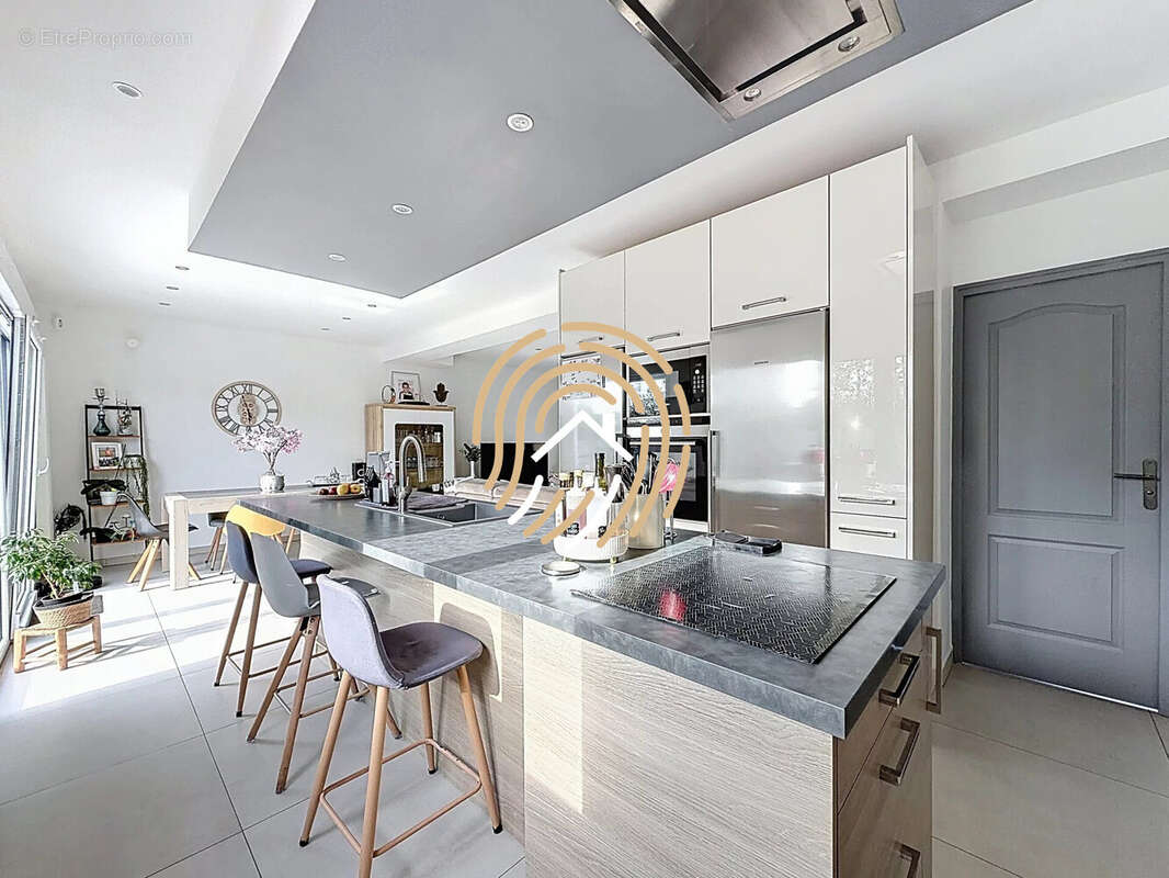 Maison 125 m² à Roost-Warendin  - photo 3