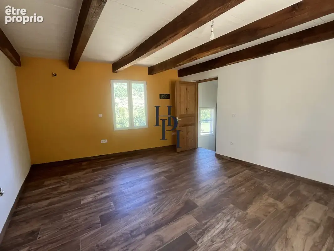 Saint Affrique, Vente maison rénovée avec terrain attenant. - photo 7
