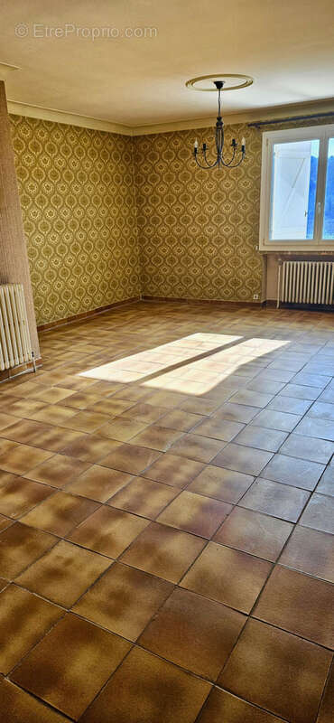 Appartement à BRUE-AURIAC