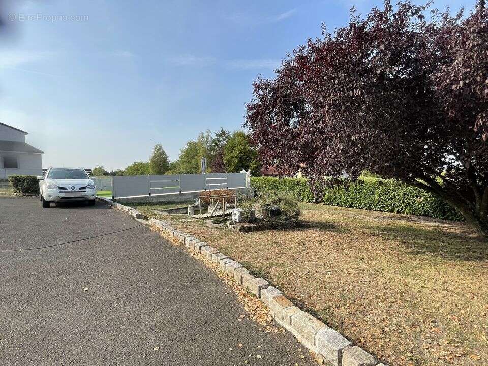 Maison à BAS-ET-LEZAT