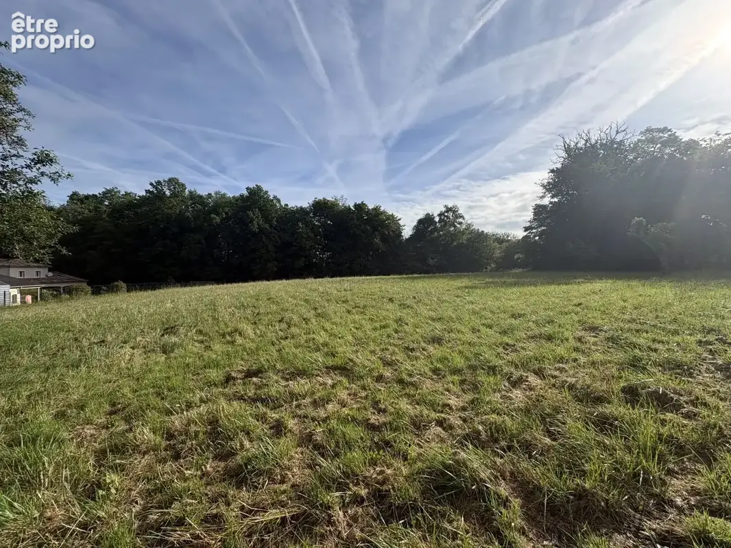 Photo Terrain à Champcevinel au prix de 202 500€