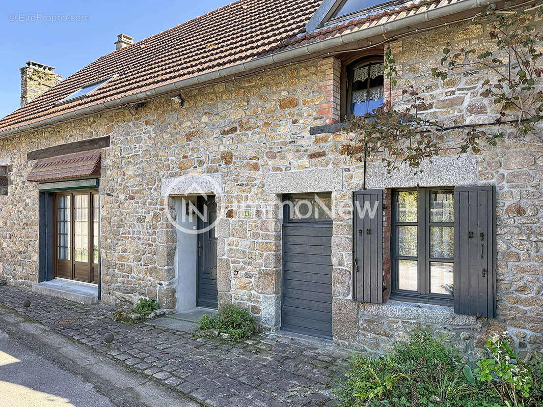Maison à CAROLLES