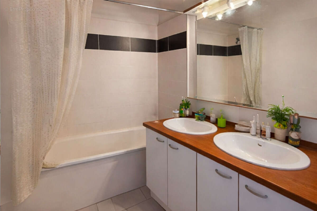 Appartement à SAINTES