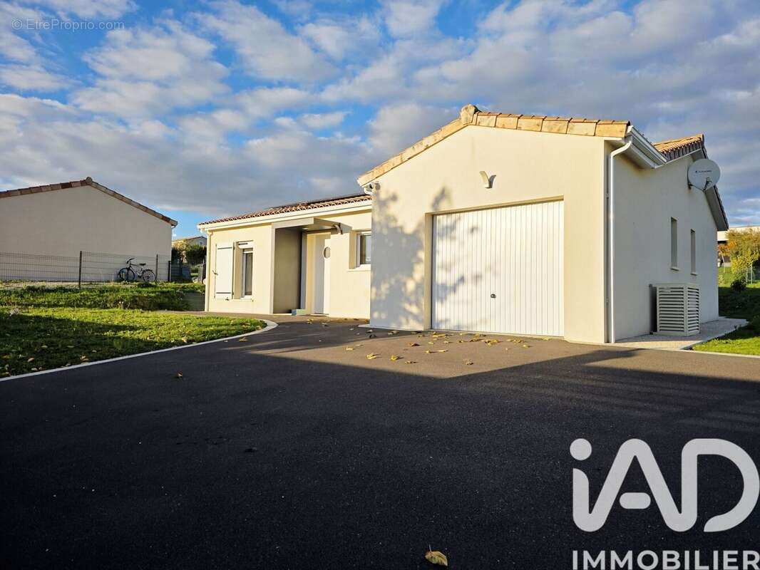 Photo 2 - Maison à ROUILLAC