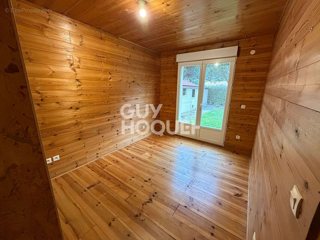 Maison à PARENTIS-EN-BORN