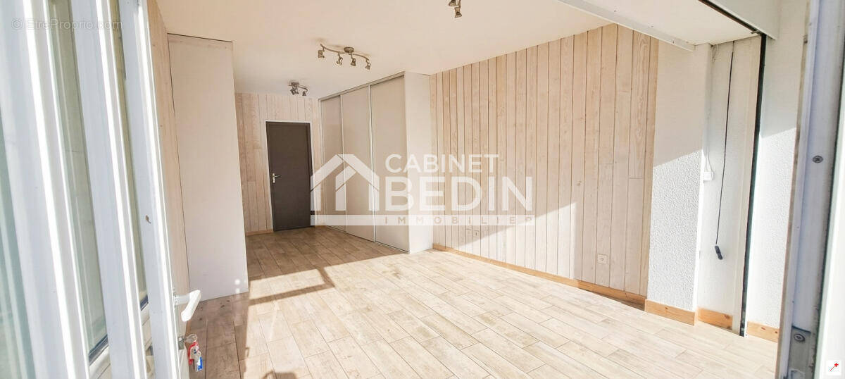 Commerce à ANDERNOS-LES-BAINS