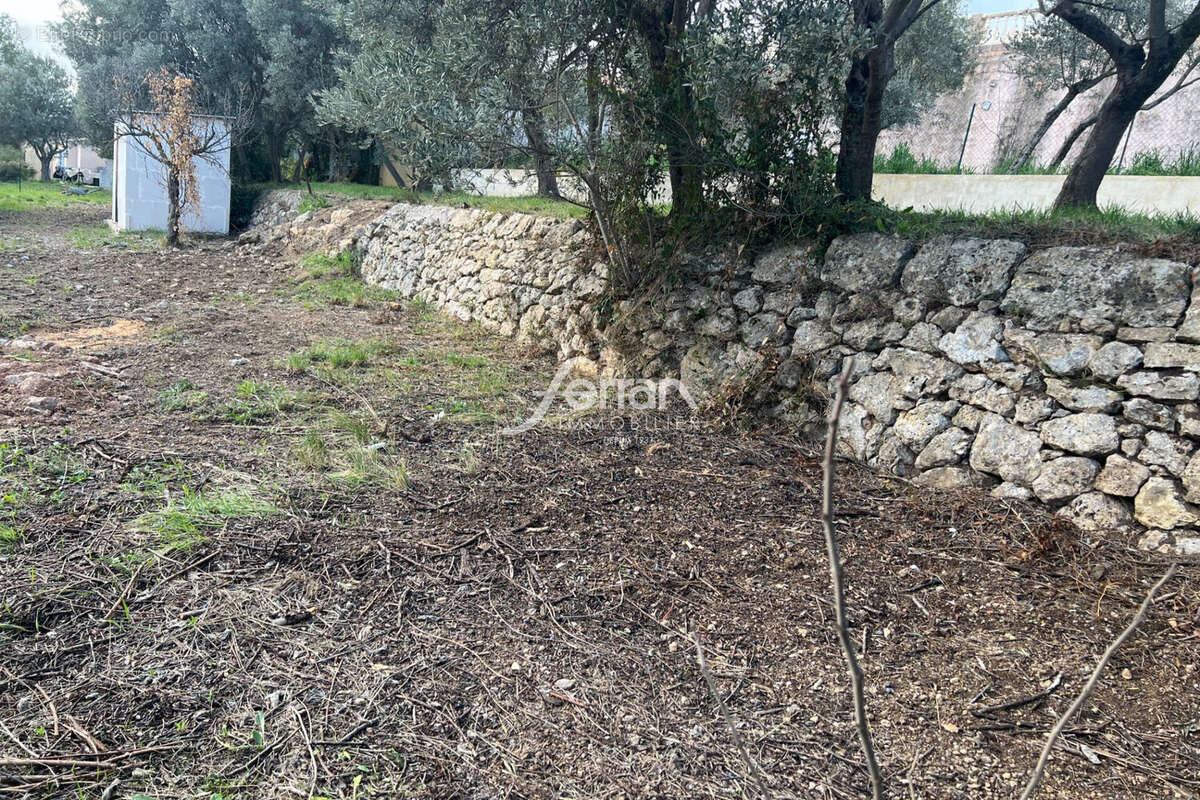 Terrain à DRAGUIGNAN