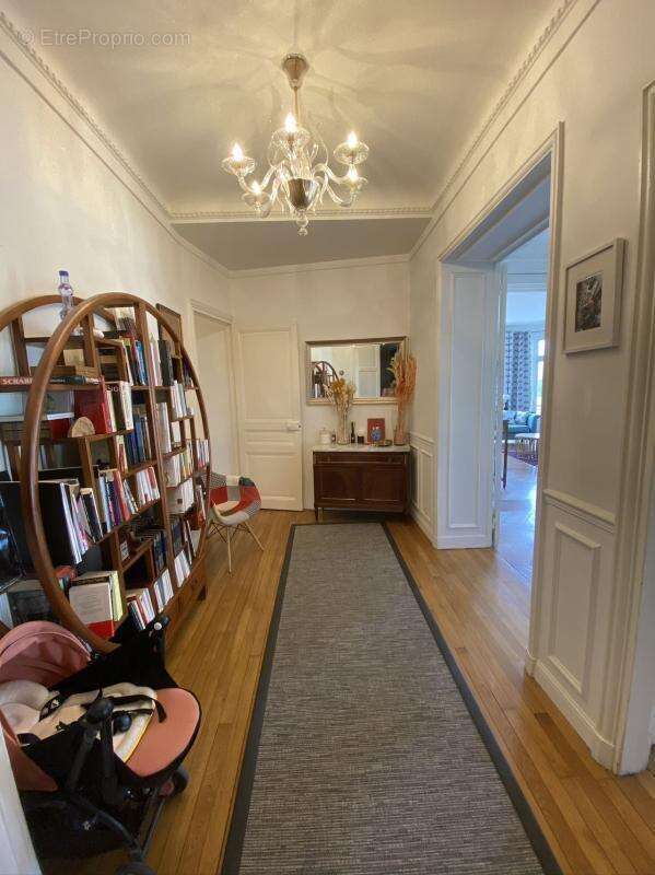 Appartement à PARIS-11E