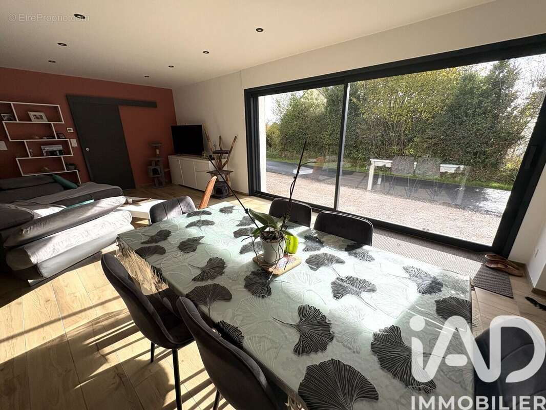 Photo 5 - Maison à EMONDEVILLE