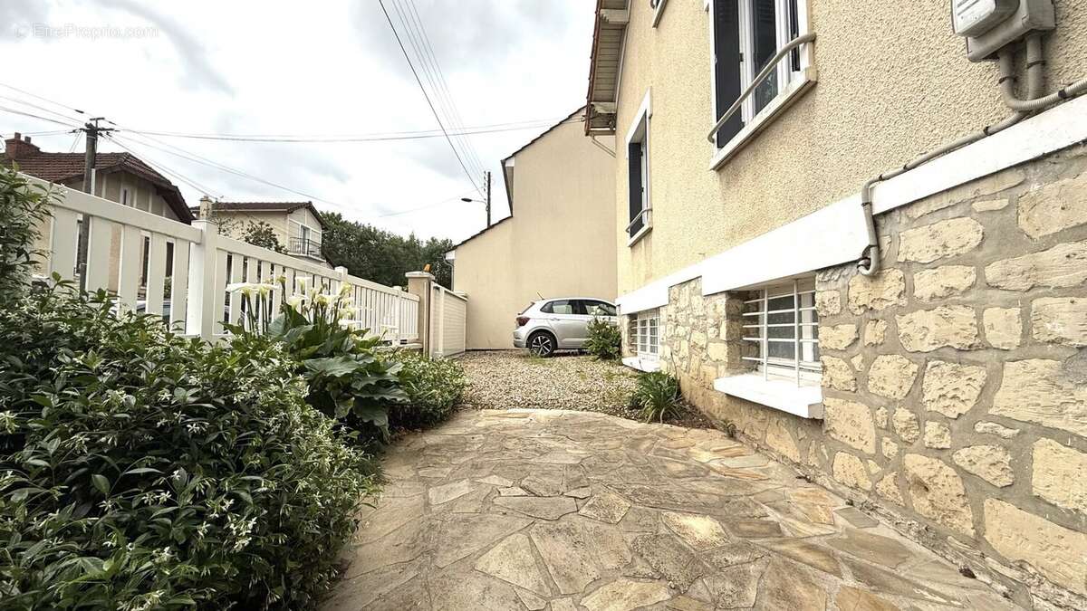 Maison à SAINT-BRICE-SOUS-FORET