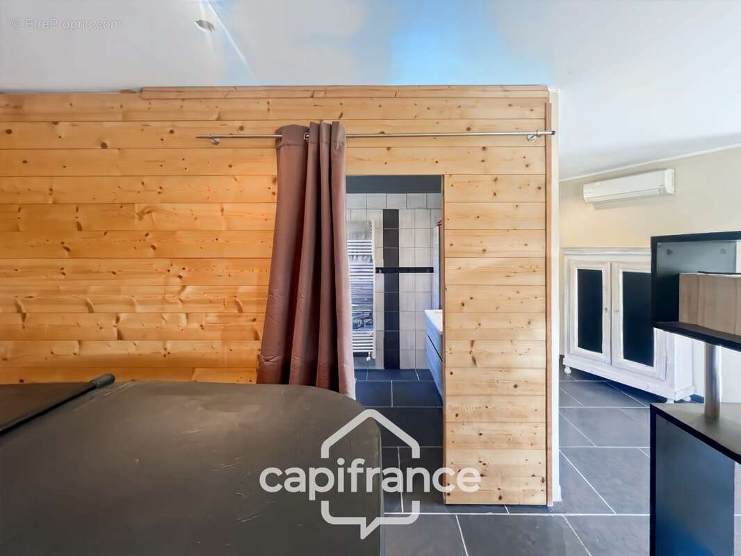 LES TAILLADES, maison individuelle de plain pied  de 210 m2, en campagne,  4 chambres, sur un terrain de 2900 m2 environ, piscin - photo 29