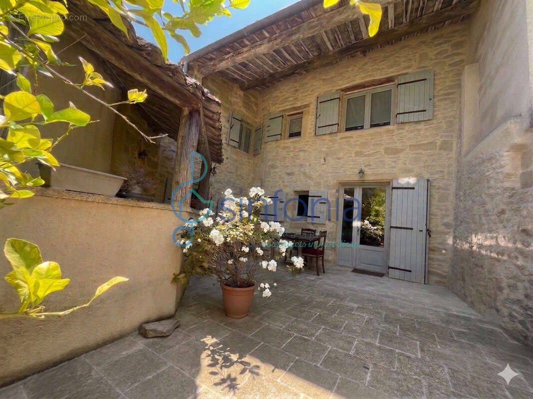 Maison à UZES