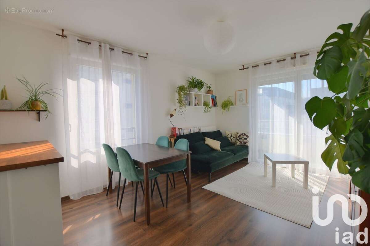 Photo 2 - Appartement à FLEURY-MEROGIS