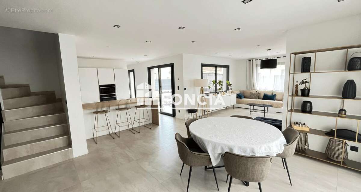 Maison à SAINT-GEORGES-DU-BOIS