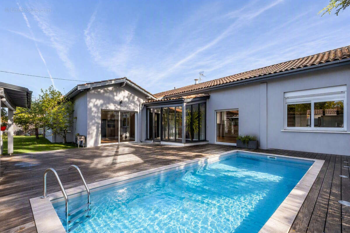Maison à PESSAC
