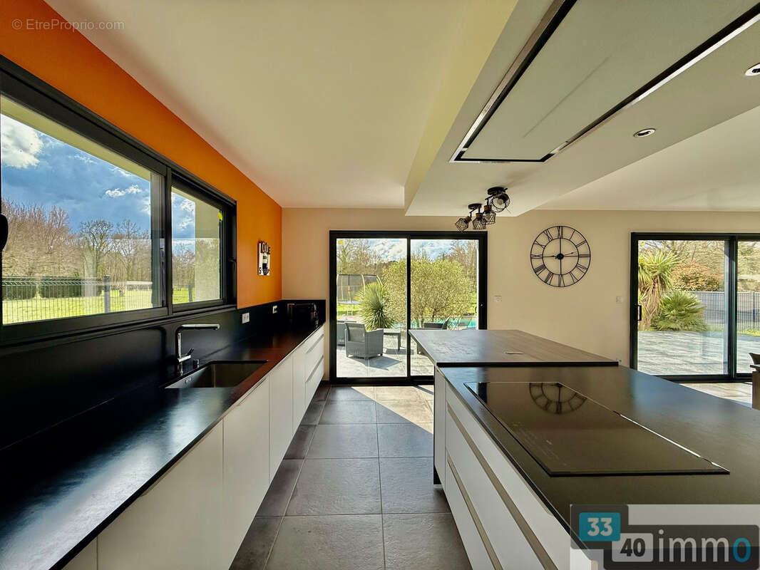 Maison contemporaine de 174 m2 - 6 chambres - photo 2