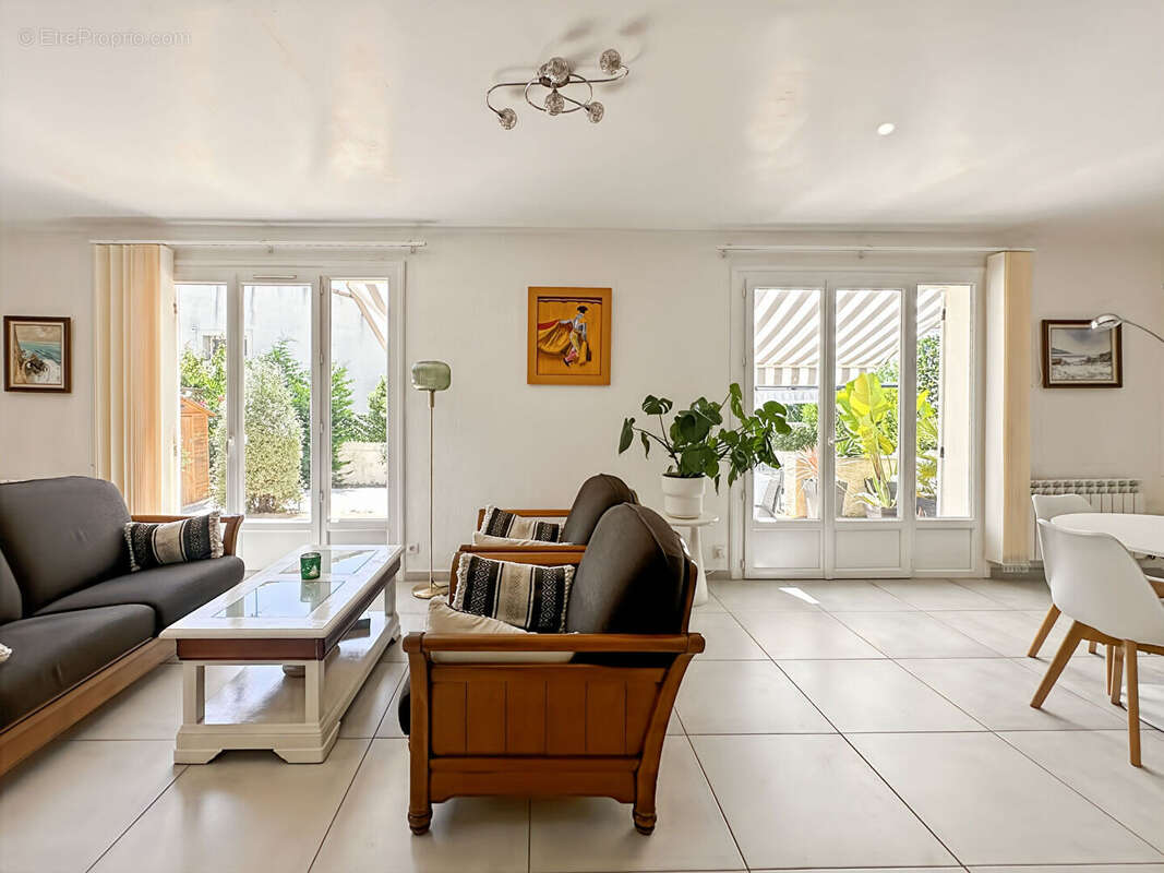 Maison à SAUSSET-LES-PINS