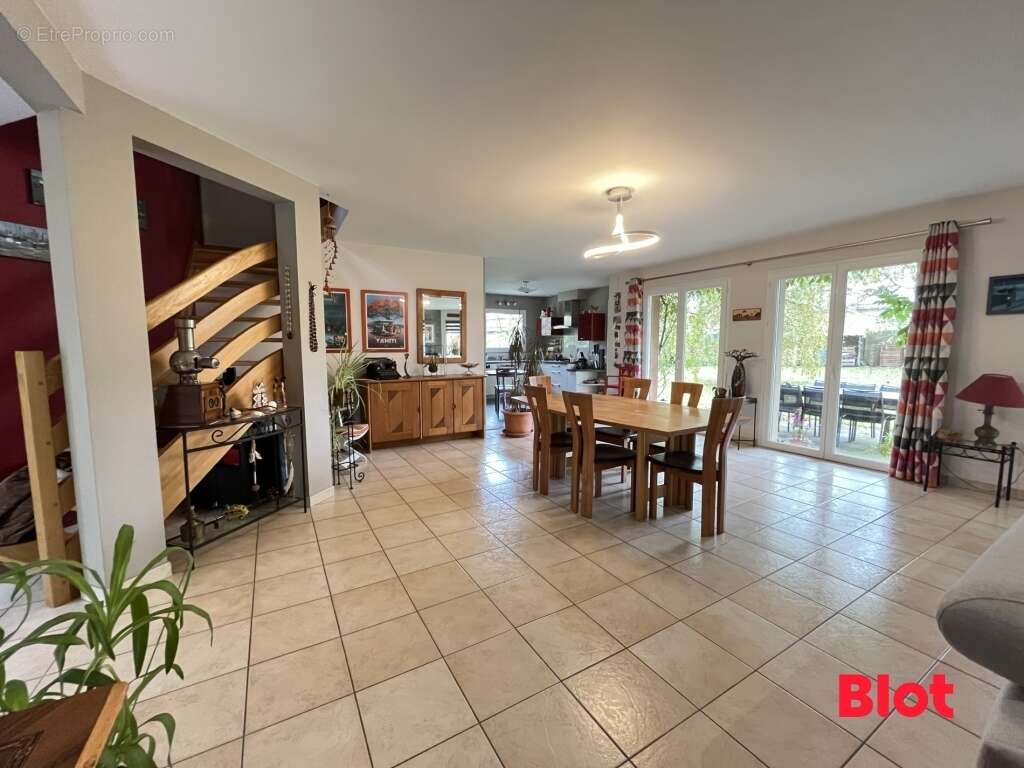 Maison à BREAL-SOUS-MONTFORT