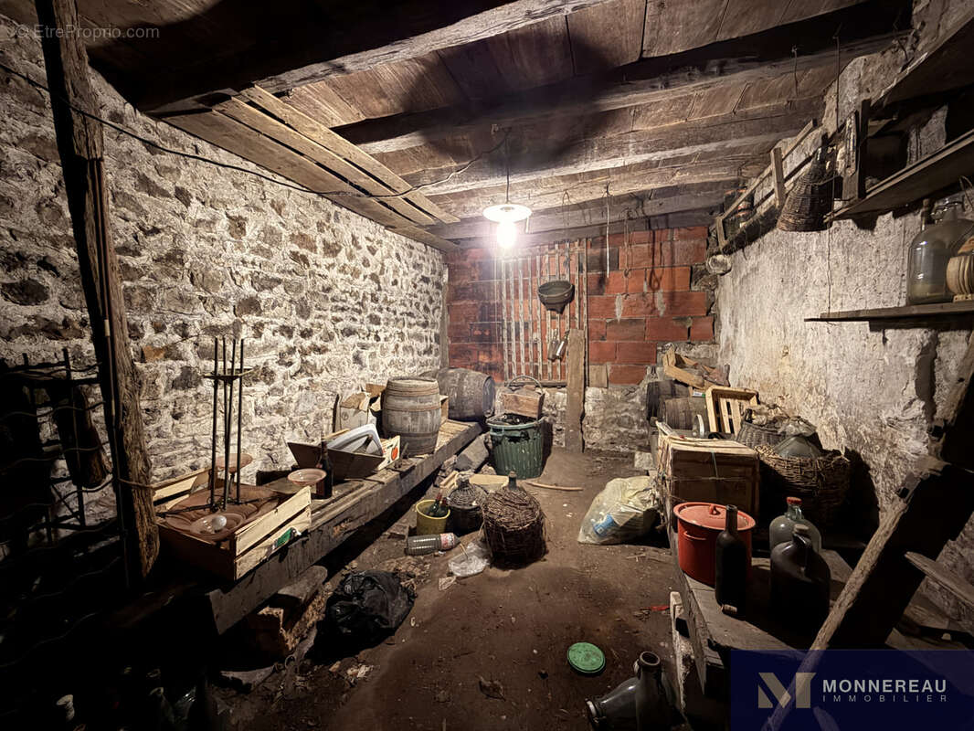 Batisse en pierre a renover - photo 14