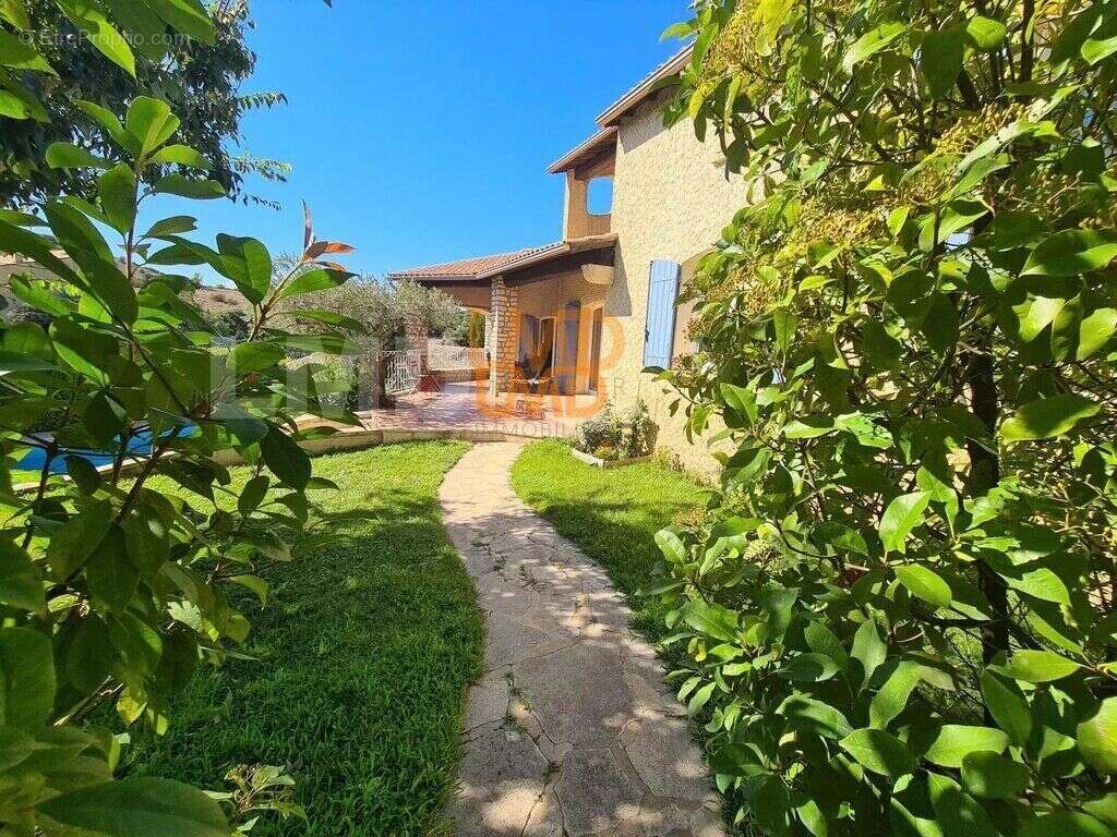 Maison à CAUMONT-SUR-DURANCE