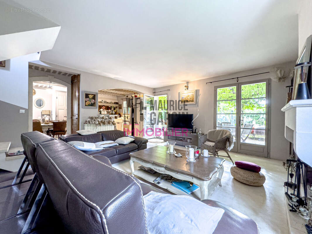 Maison à PERNES-LES-FONTAINES