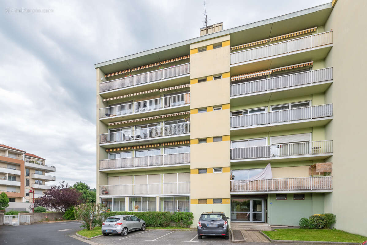 Appartement à BRIVES-CHARENSAC