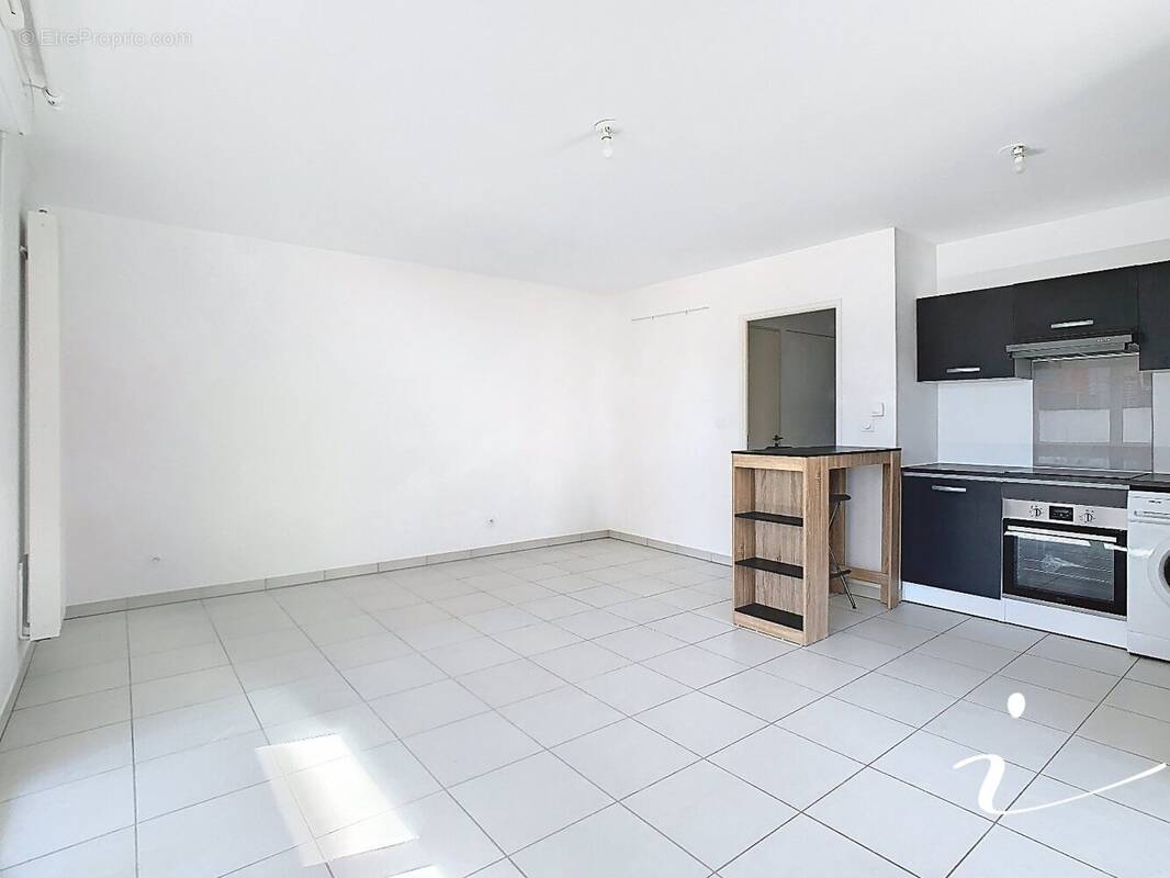 Appartement à JUVIGNAC