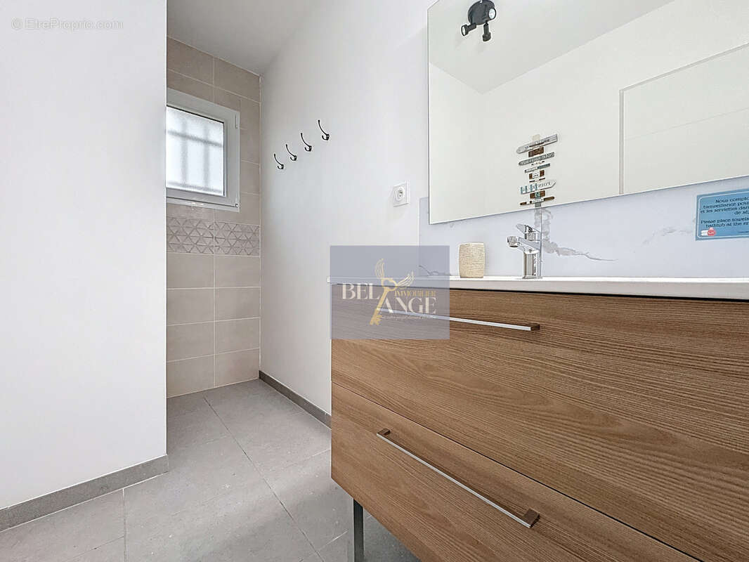 Maison à VALLON-PONT-D'ARC