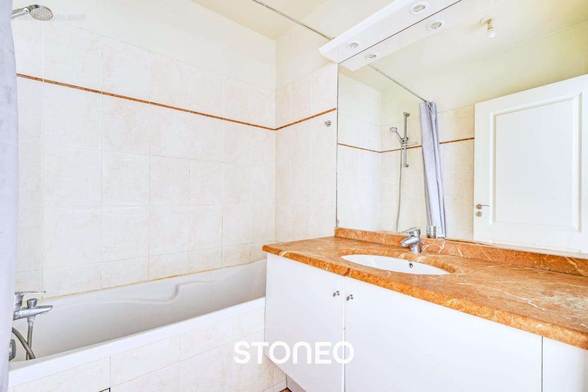 Appartement à ISSY-LES-MOULINEAUX