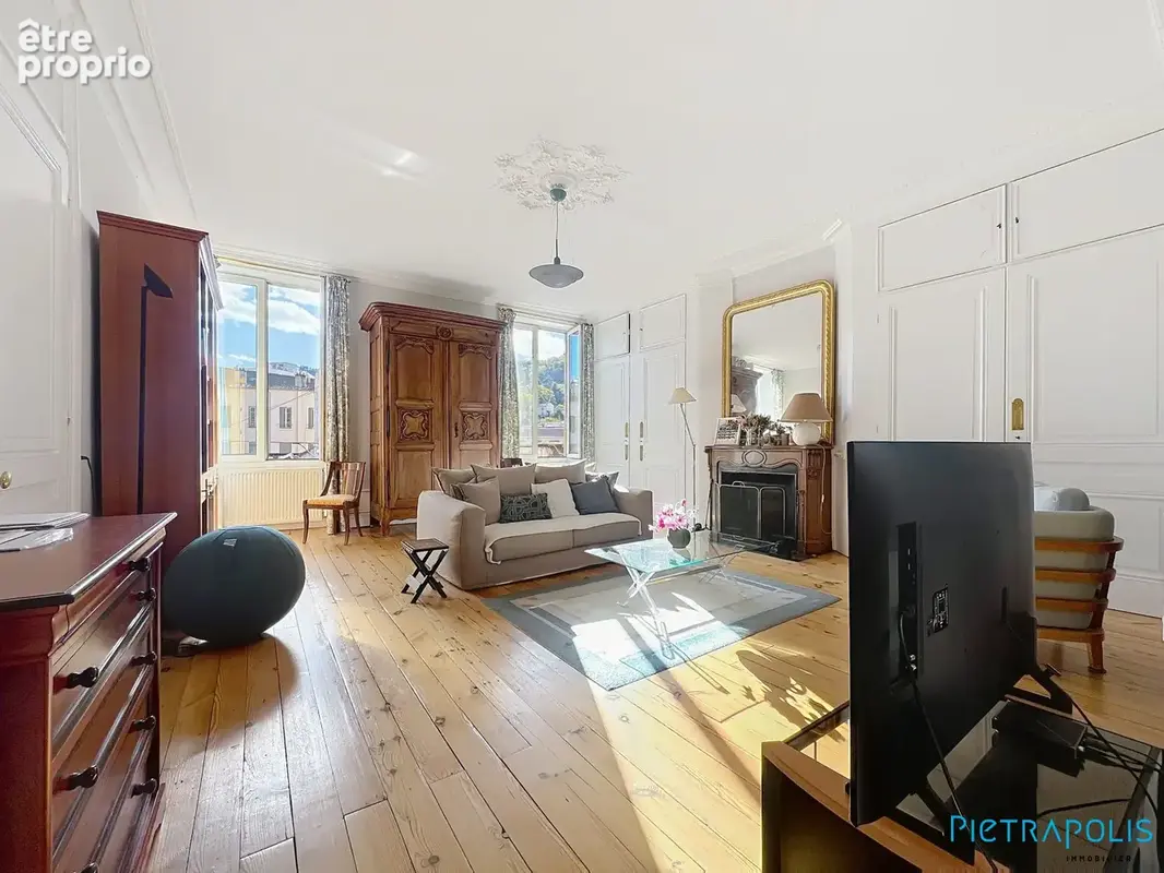 Appartement 5 pièces 161 m² à vendre à Tarare (69170) - photo 3