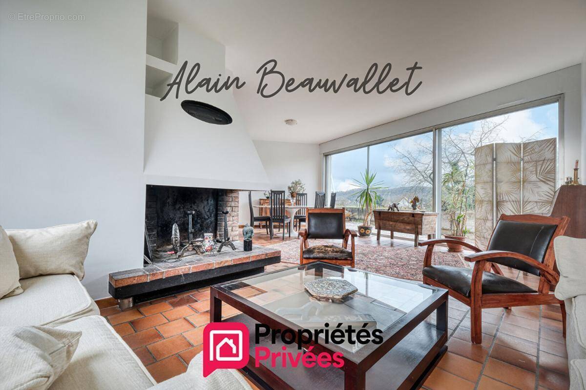 Maison à SAINT-CHERON