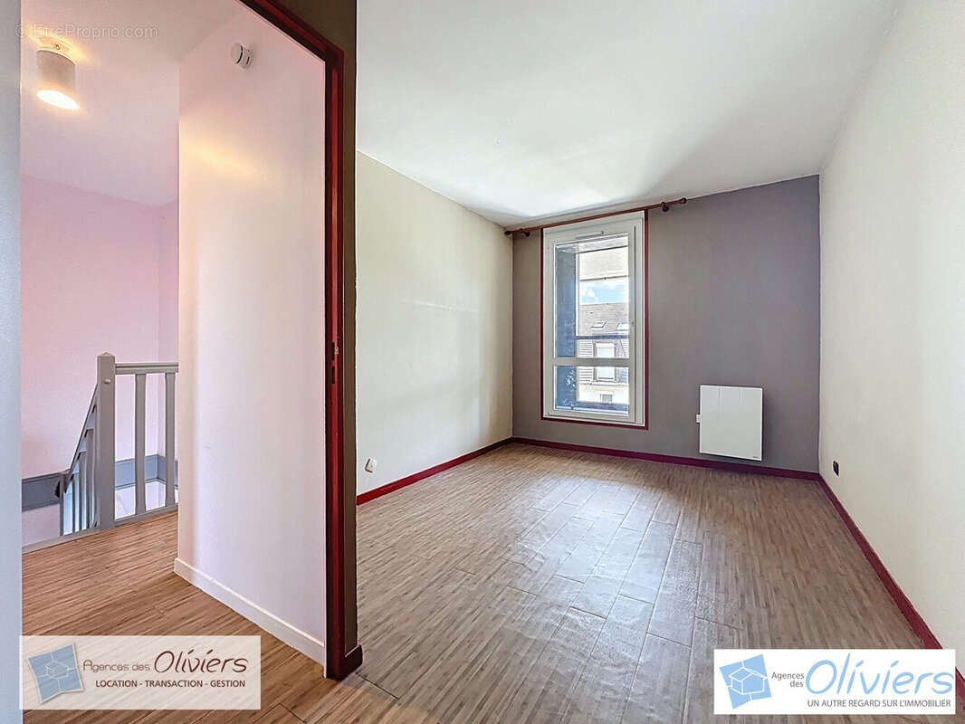 Appartement à VOISINS-LE-BRETONNEUX