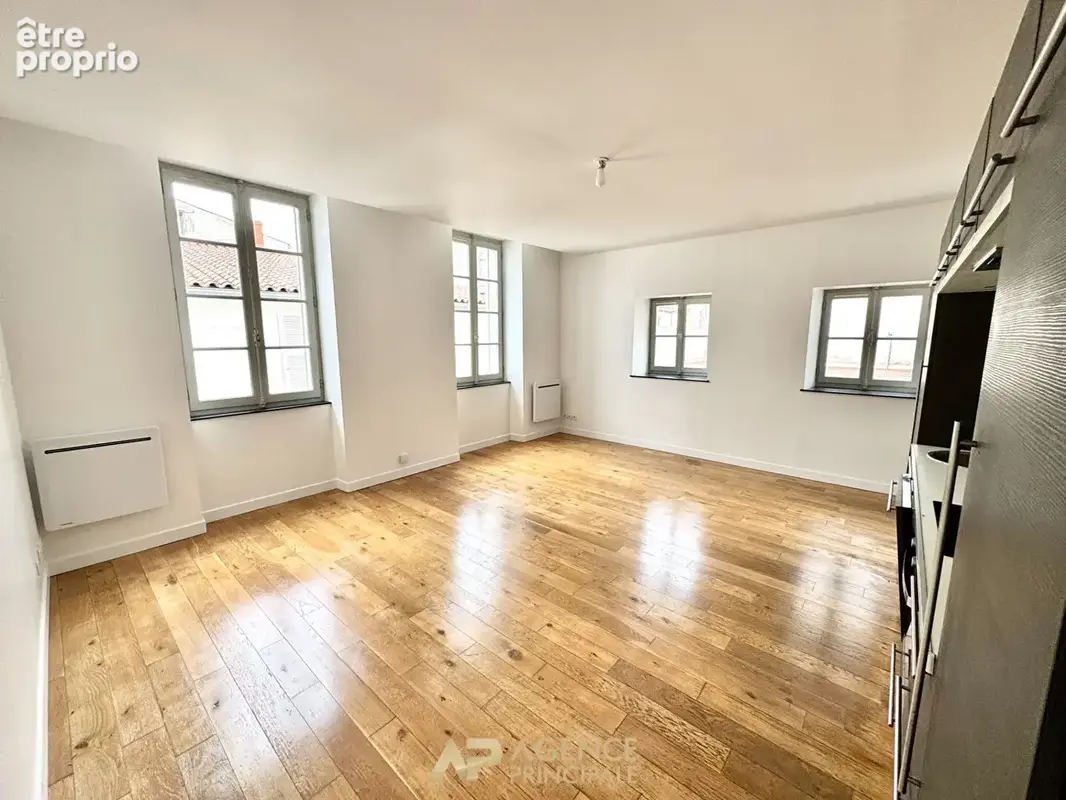 Appartement - Type 3 - 69m2 - Terrasse de 40m2 - La Rochelle Centre ville - photo 4