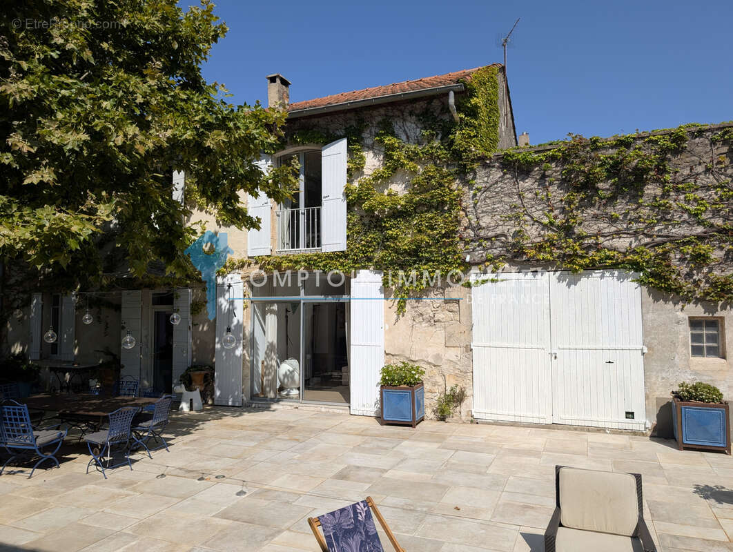 Maison à NOVES