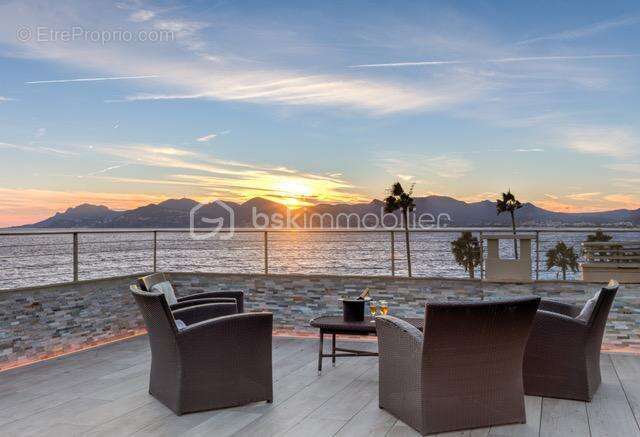 Cannes -  penthouse - front de mer - 4 chambres - terrasse 100m² - 5 min du palais des festivals - photo 3