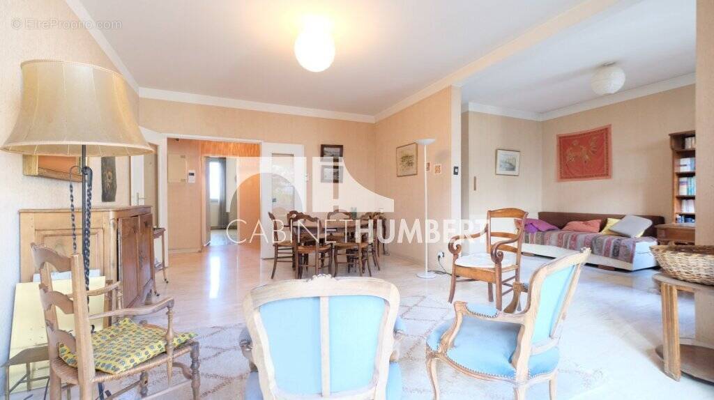 Appartement à SAINT-ETIENNE