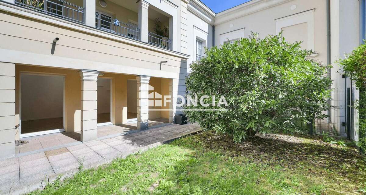 Appartement à LE PLESSIS-ROBINSON