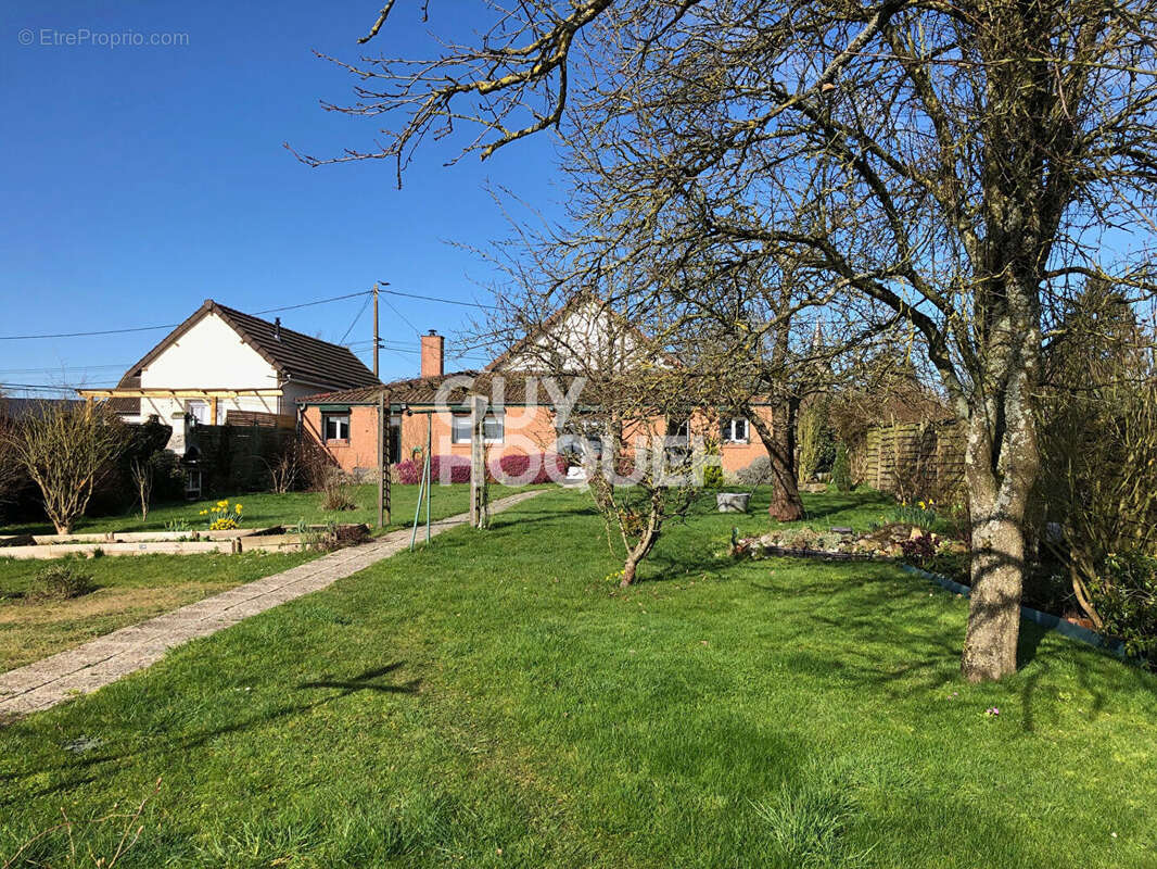 Maison à COMBLES