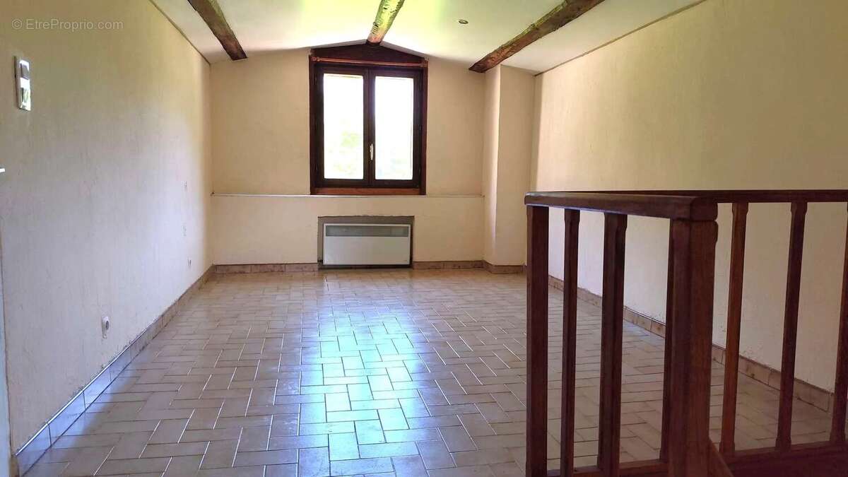 Maison à PUGET-THENIERS
