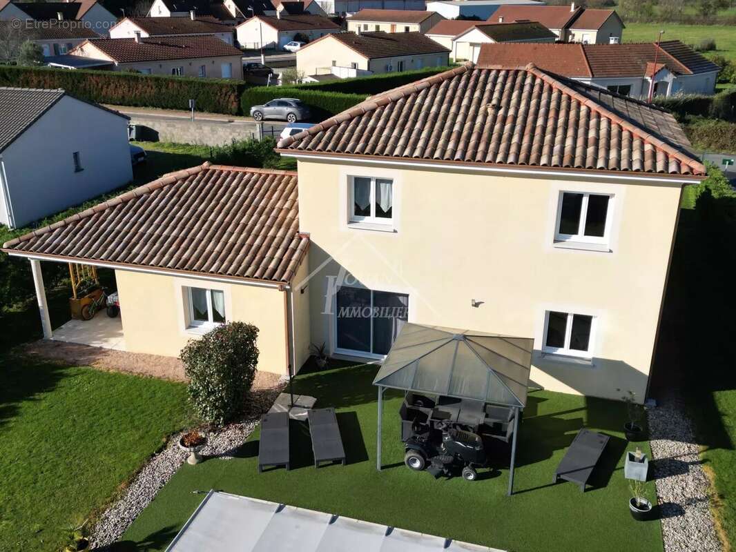 Maison à BROUT-VERNET