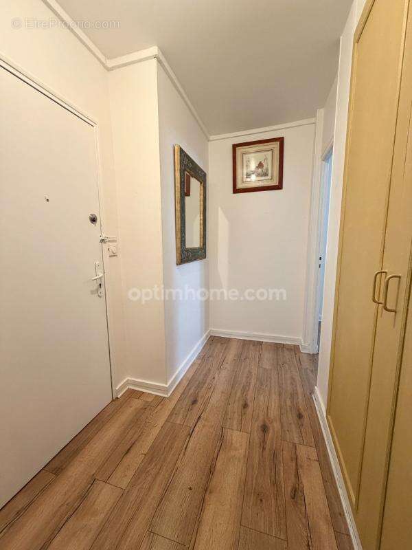 Appartement 3 pièces 2 chambres avec loggia, cave et parking - photo 14