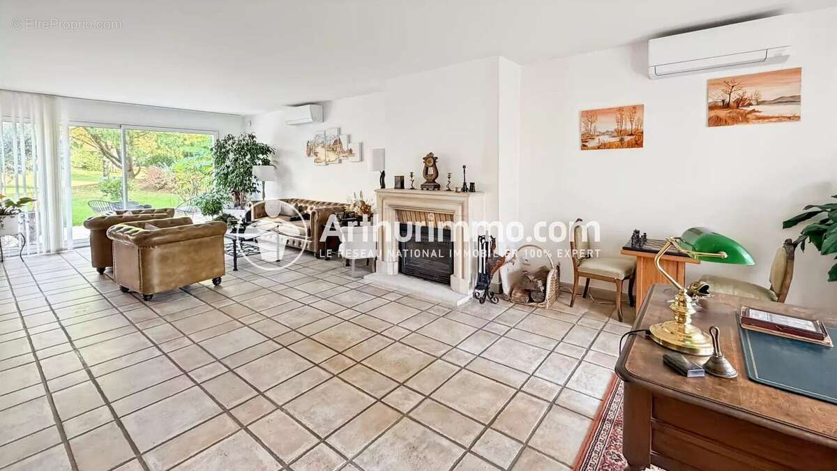 Maison à SAINT-GERMAIN-LES-CORBEIL