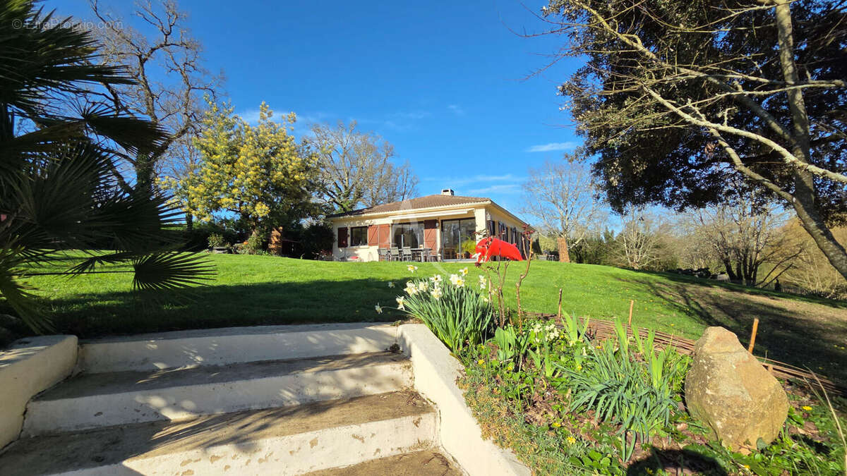 Maison à SAINT-REVEREND