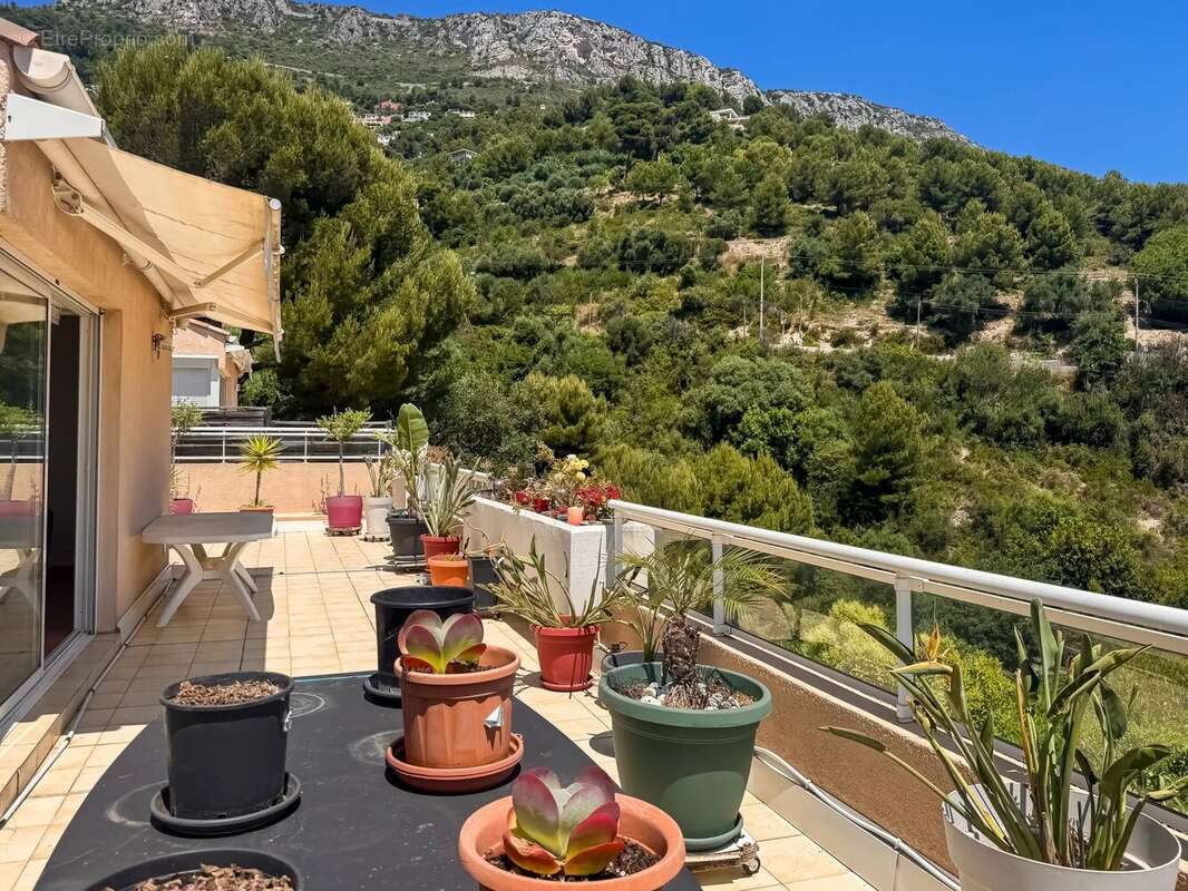 Appartement à EZE