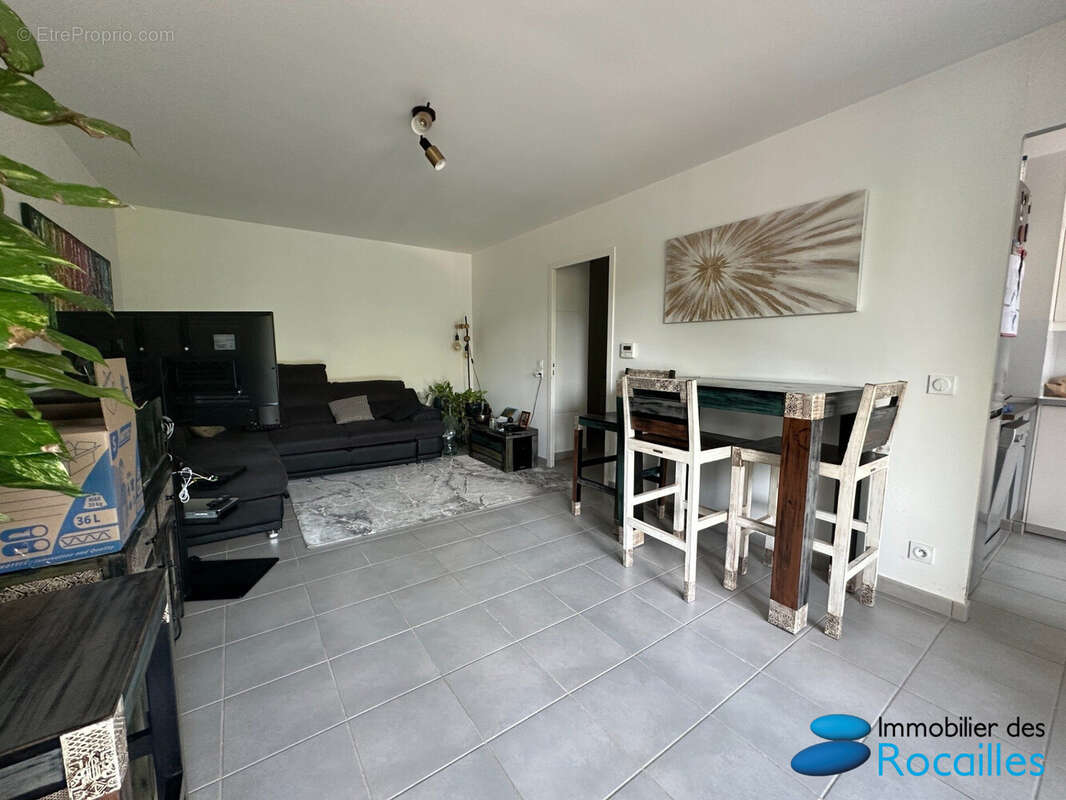 Appartement à REIGNIER